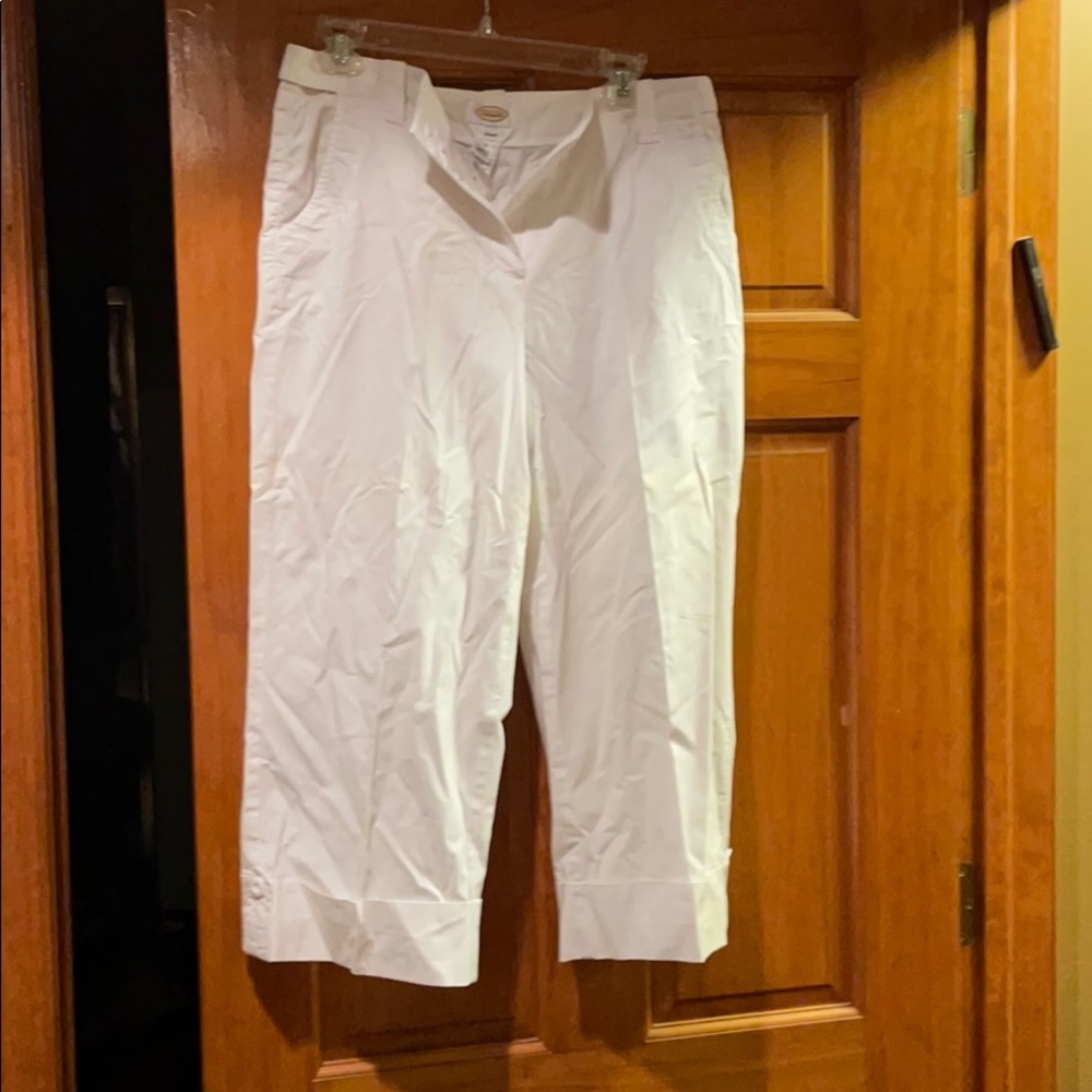 White capris size 10
